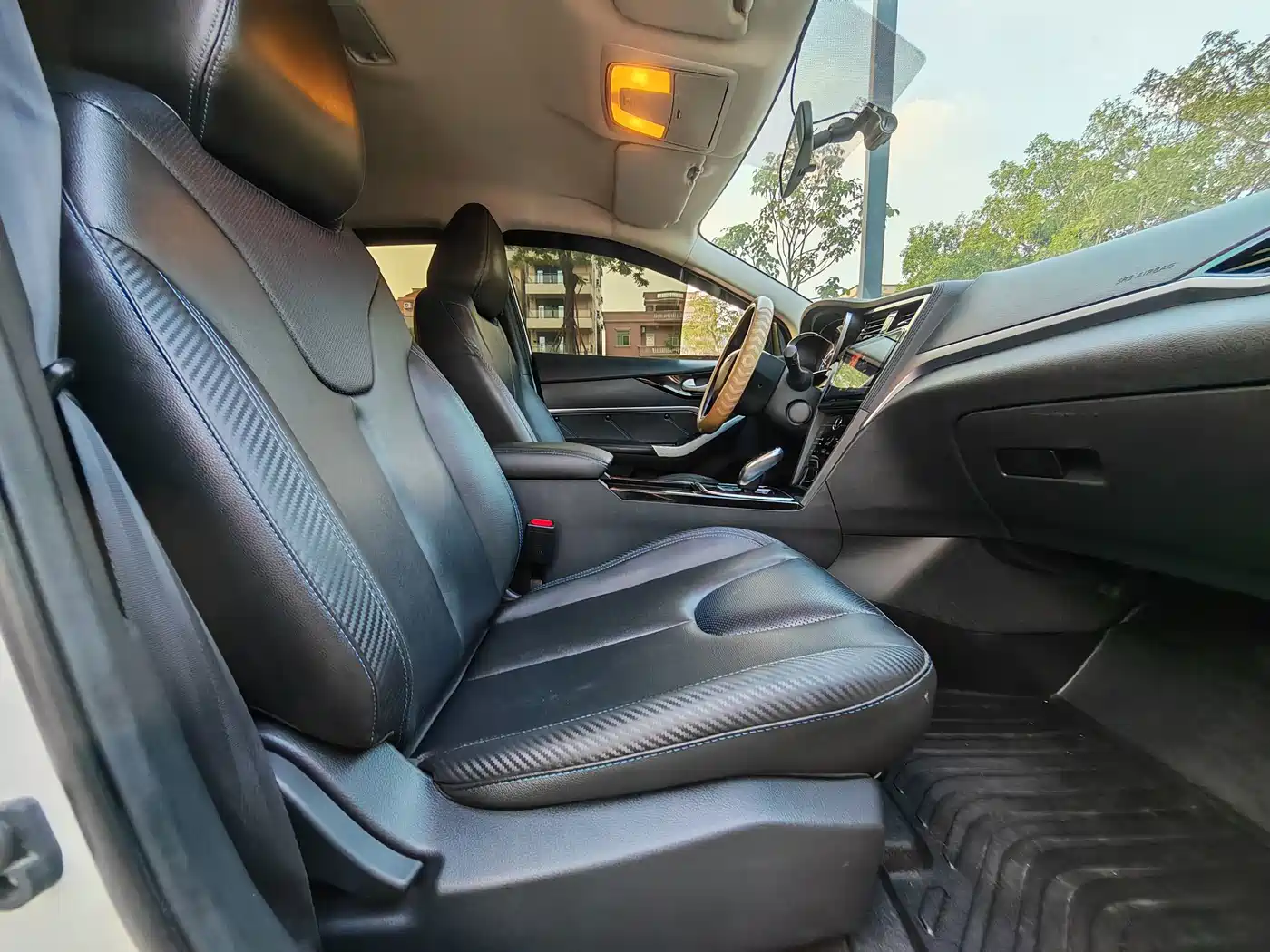 Venucia D60EV 2023 2022 Standard Range Comfort Edition