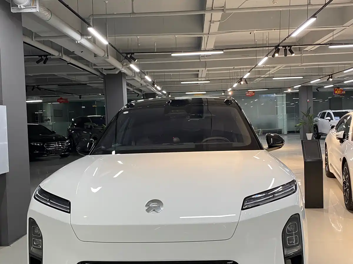 NIO NIO ES8