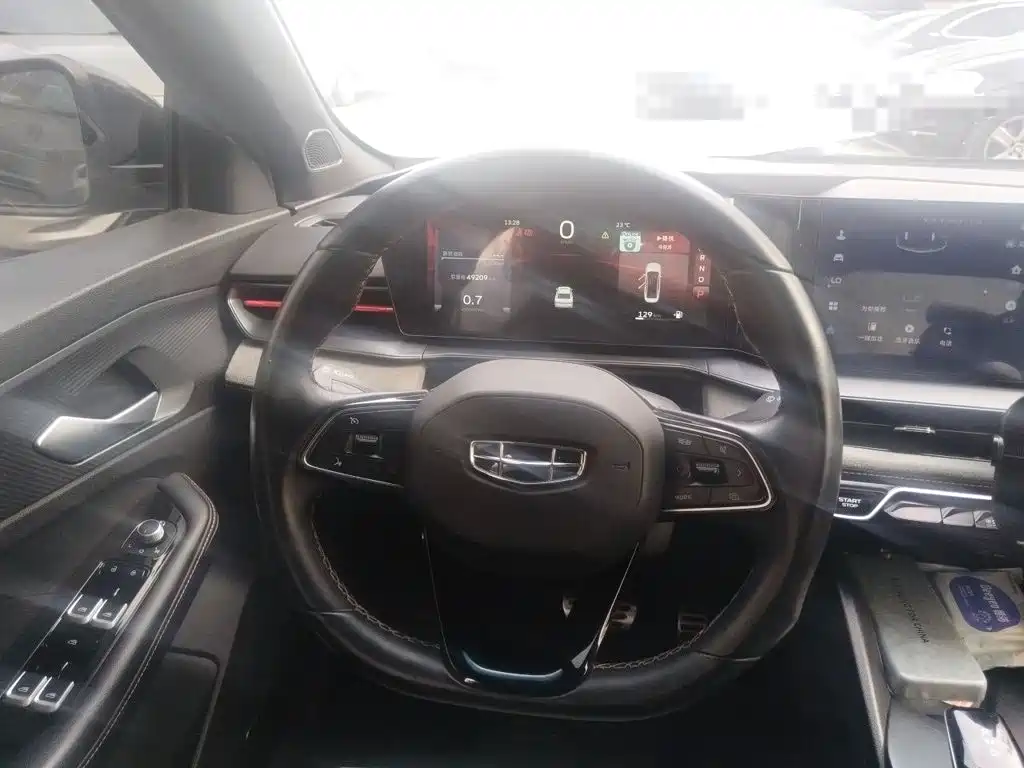 Фото 3 - Geely Binrui