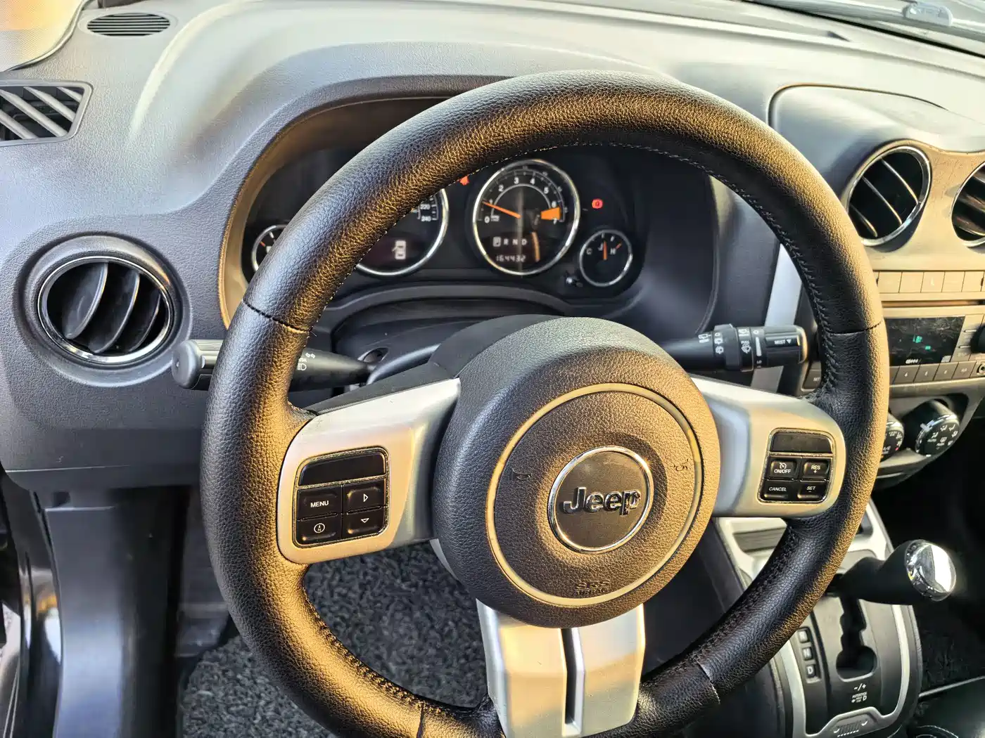 Jeep Compass (Import) 2015 2014 2.4L 4WD Serpentine Collector's Edition