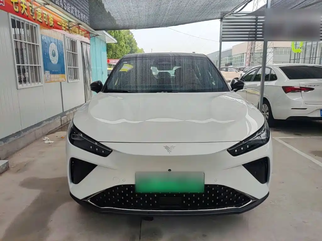 Nezha Auto Nezha L 2026 2024 Extended Range 310 Flash Charge Red Edition