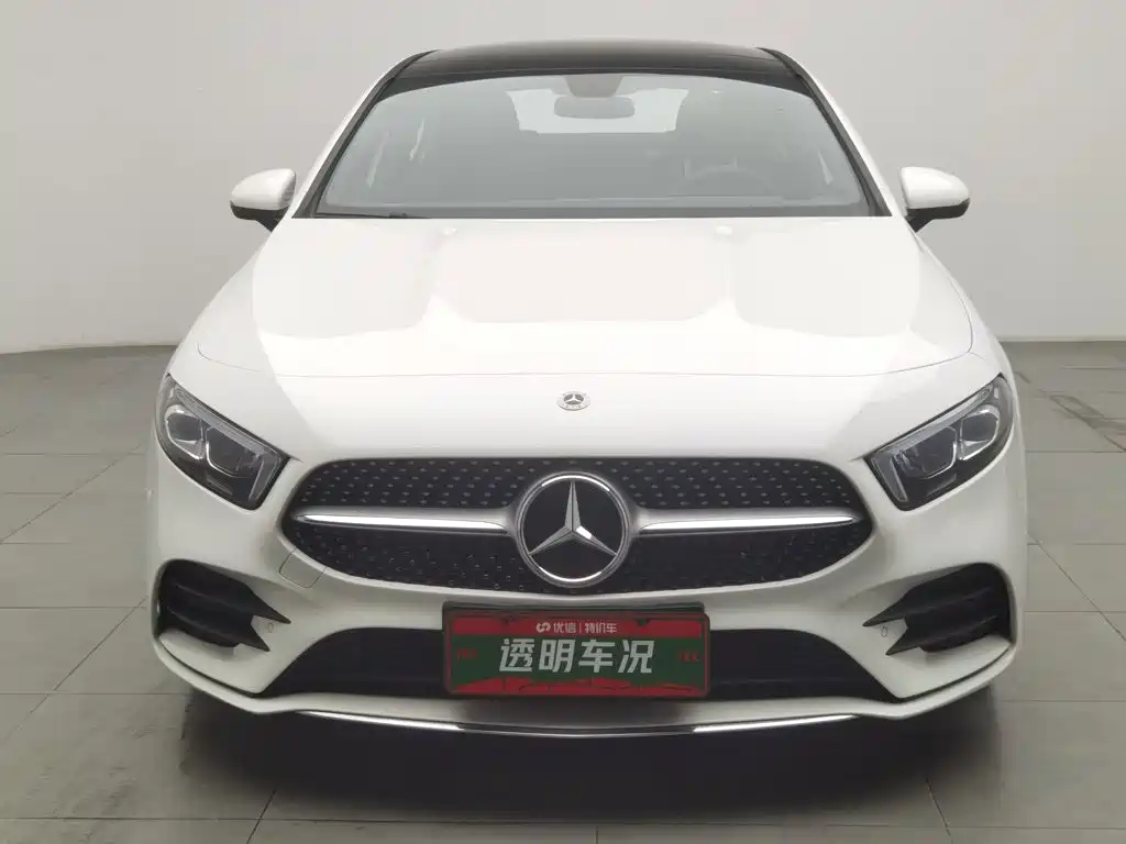 صورة 3 - Mercedes-Benz A-Class