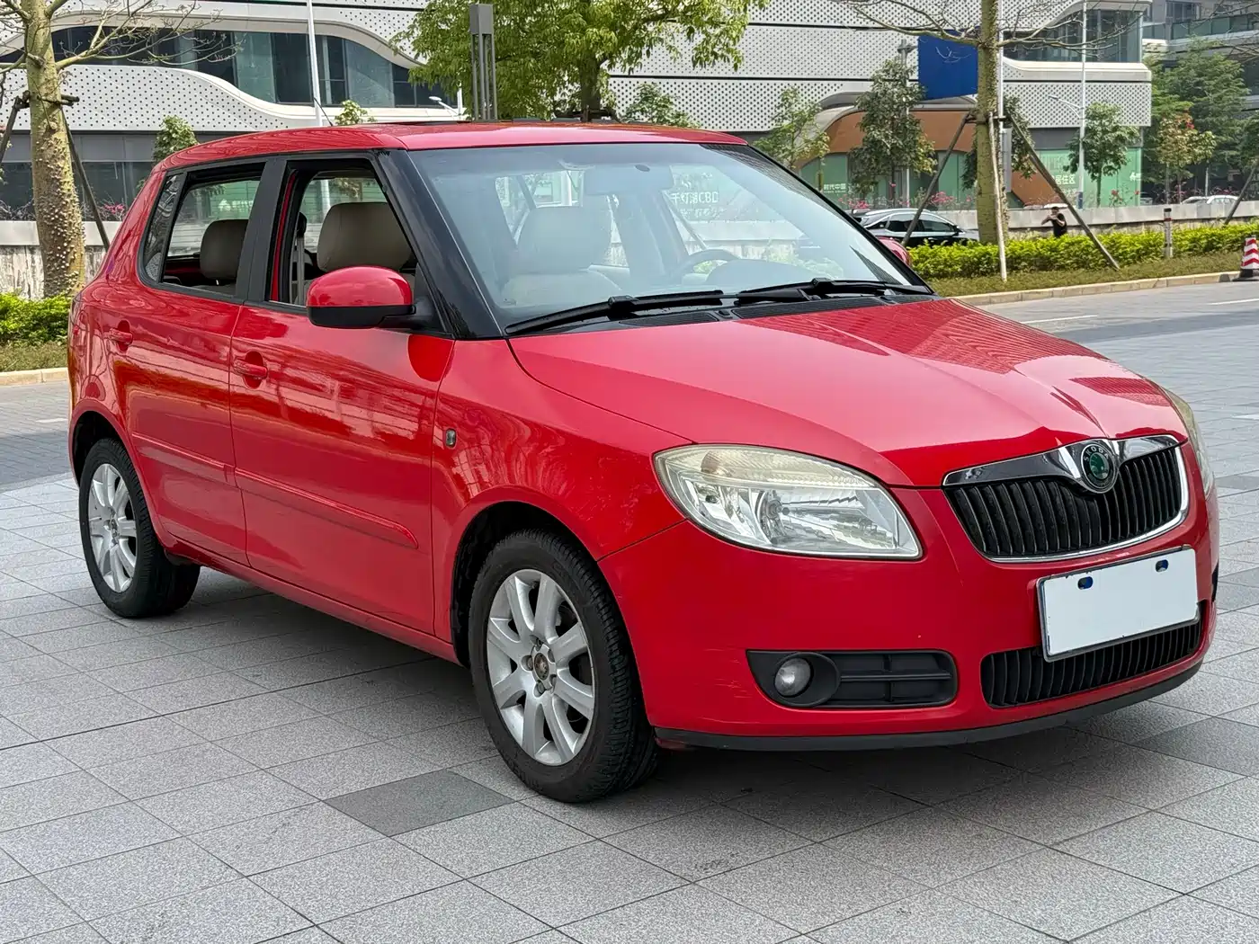 Škoda Fabia 2009 Model 1.6L Automatic JingLing Edition фото 3
