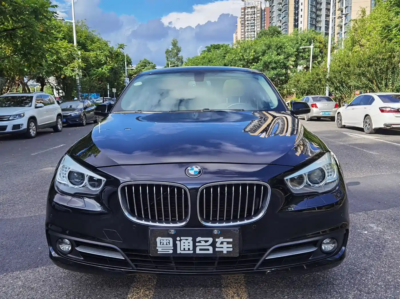 BMW 5 Series GT 2014 528i Leading фото 2