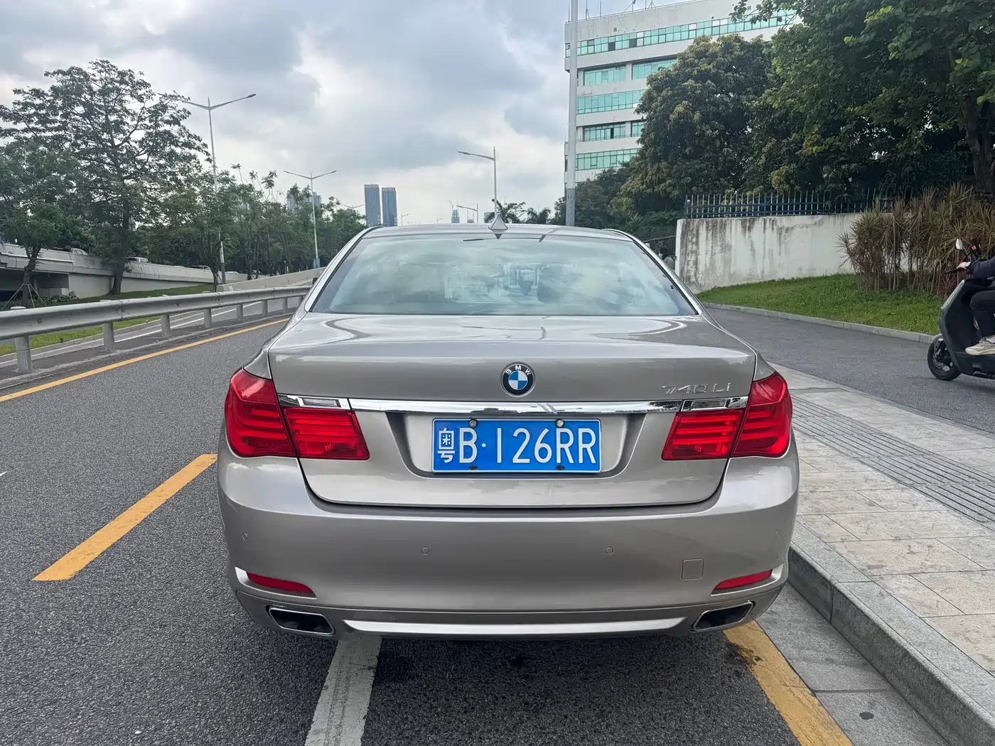 BMW 7 Series 2011 2009 Model 740Li Leading Edition