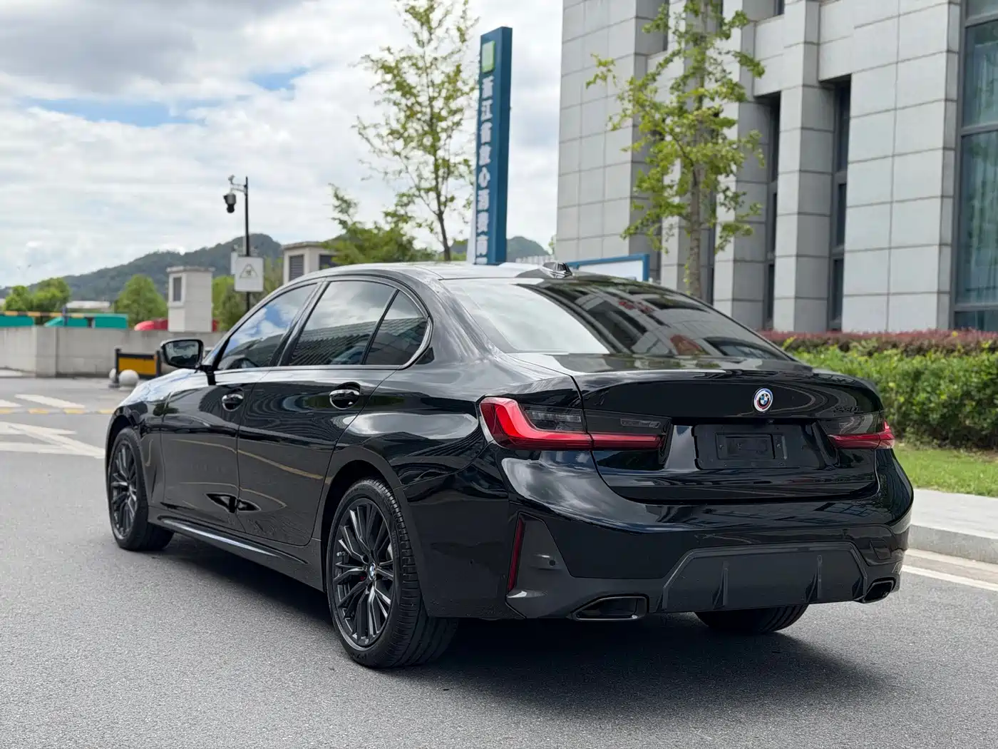 Фото 14 - BMW 3 Series