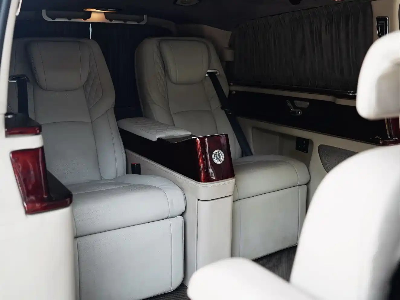 Mercedes-Benz Vito 2021 2.0T Business Edition 7-seater фото 12