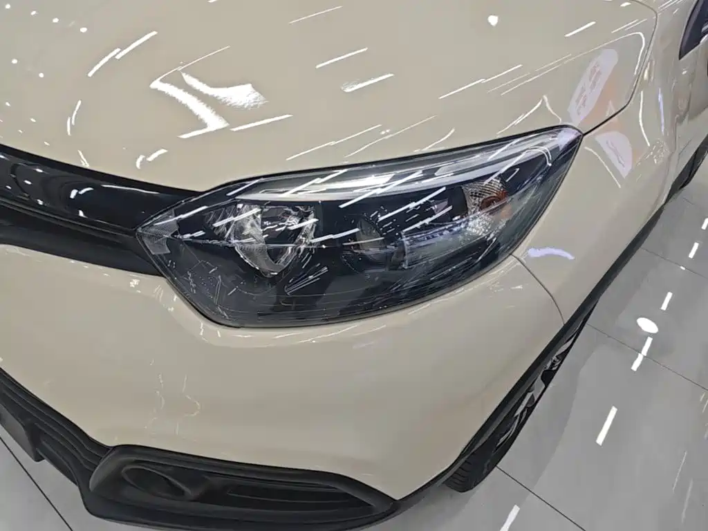 Renault Captur 2018 2015 Model 1.2T Automatic Standard Edition