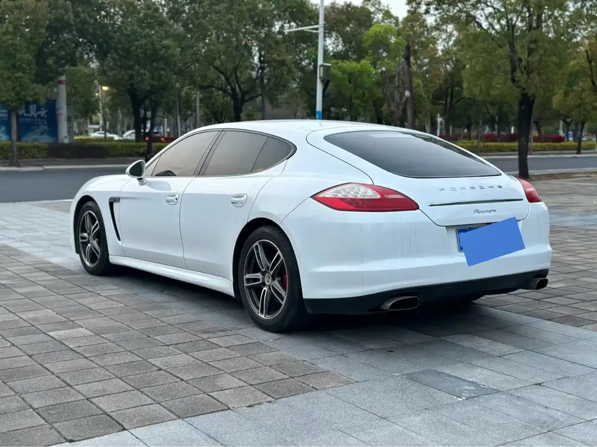 Porsche Panamera 2013 Panamera Platinum Edition 3.6L фото 7