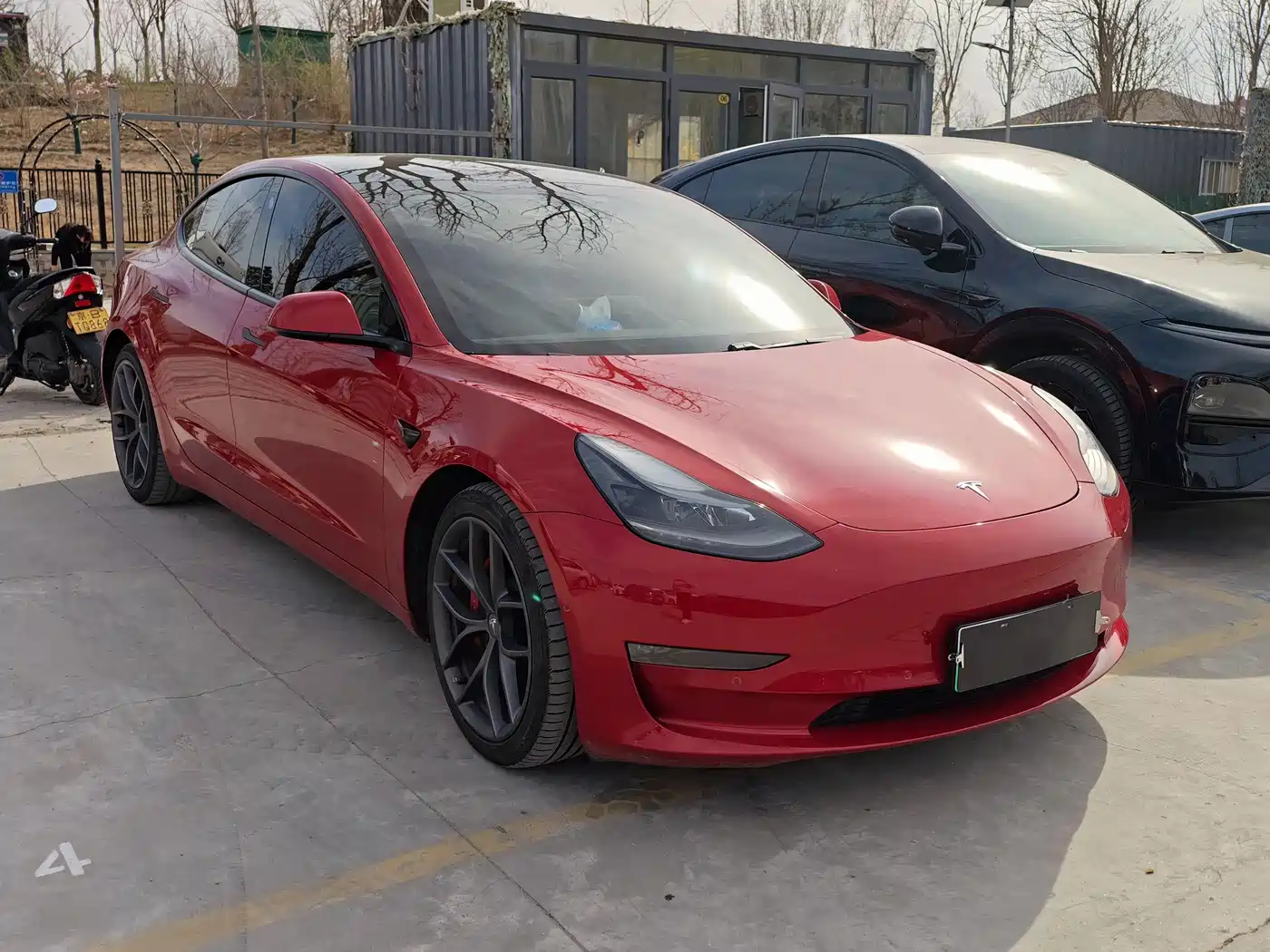TESLA MODEL 3