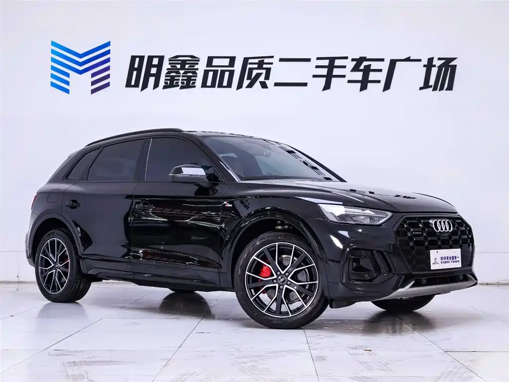 Audi Q5L 2023 45T Luxury Dynamic фото 5