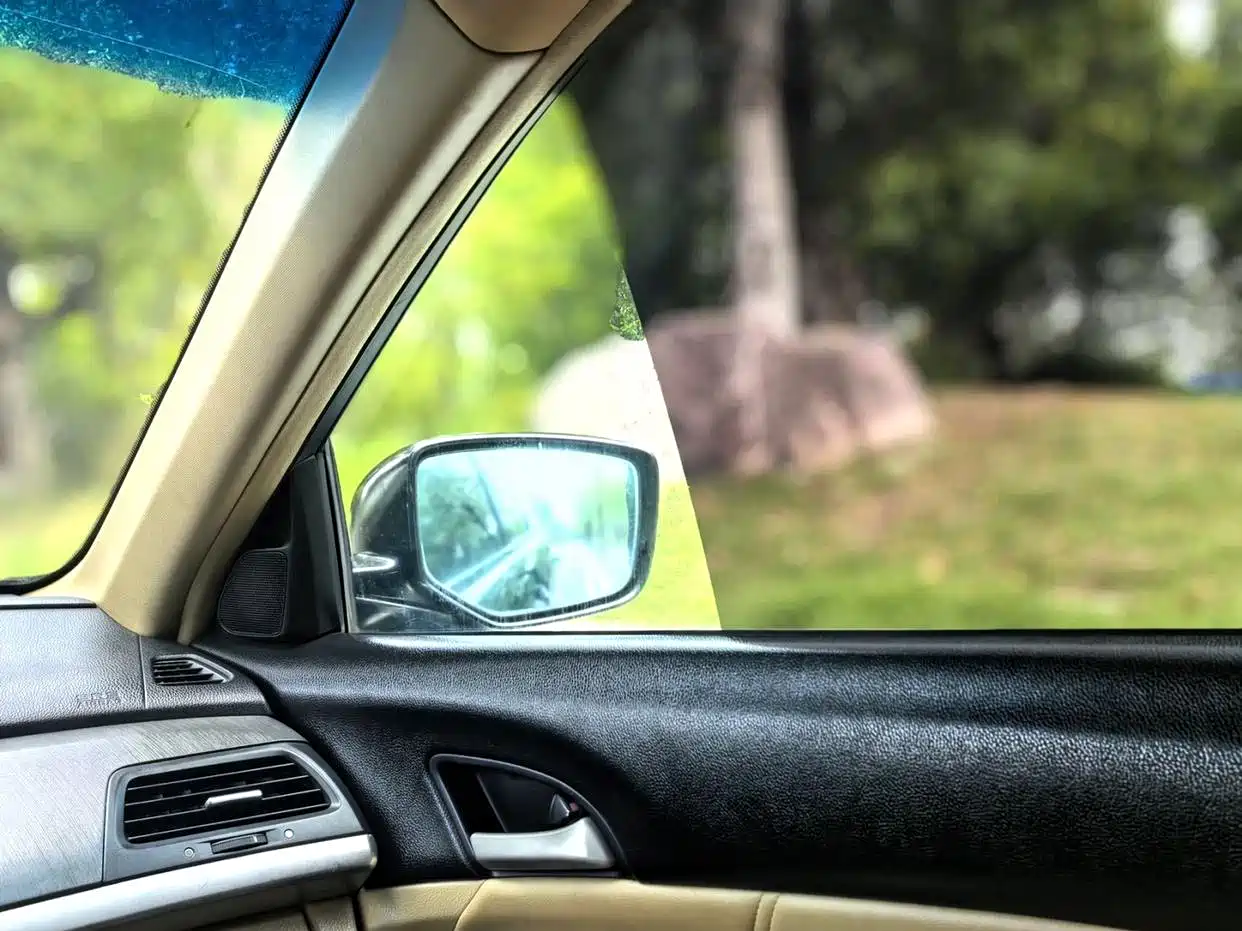 Фото 4 - Honda Accord