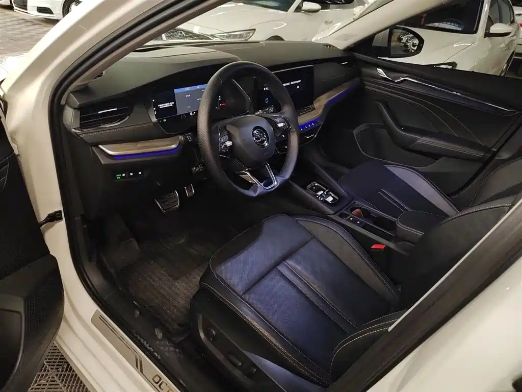 SKODA OCTAVIA