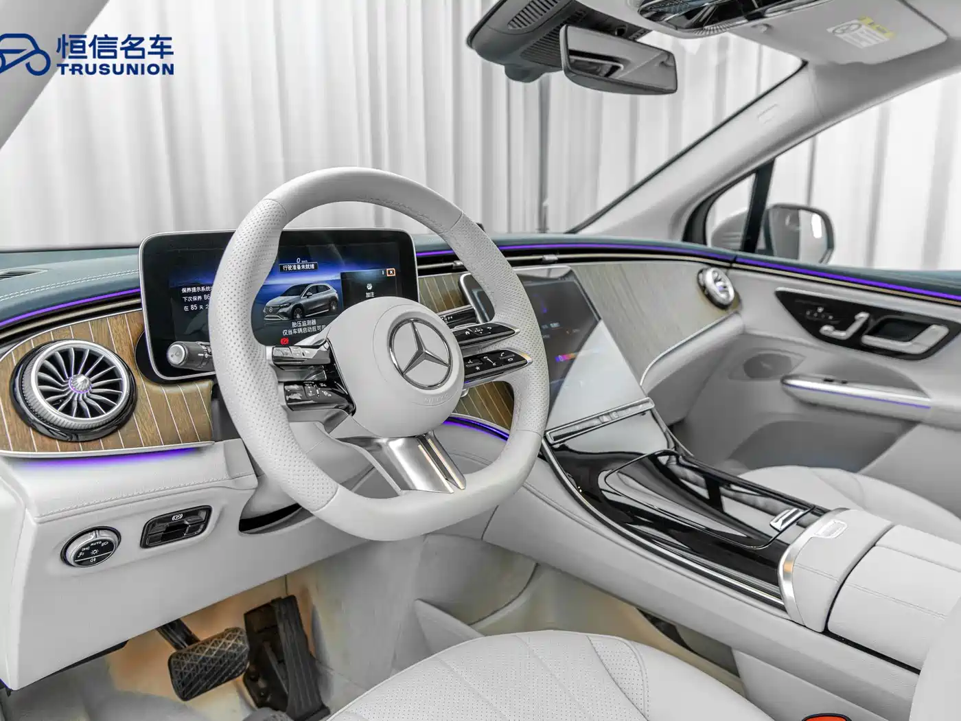 MERCEDES-BENZ EQE SUV