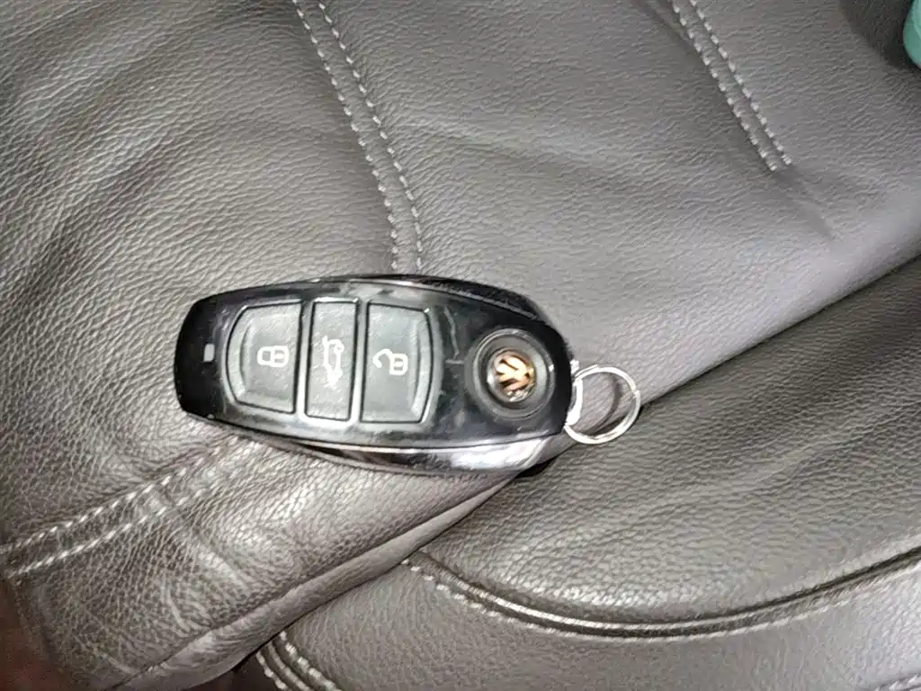 Фото 9 - Volkswagen Touareg