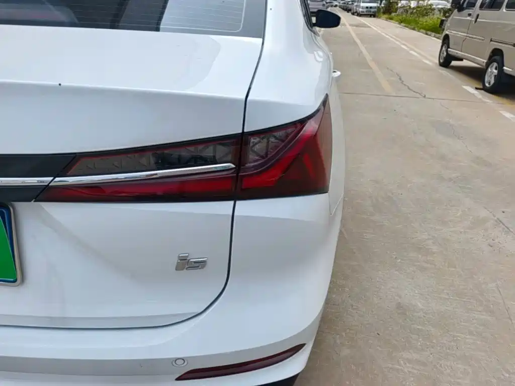 Roewe i5 2025 2026 1.5L Manual Comfort