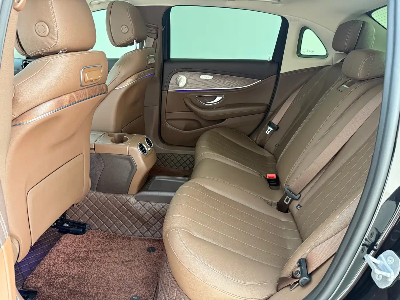 Mercedes-Benz E-Class 2020 E 300 L Fashion фото 8