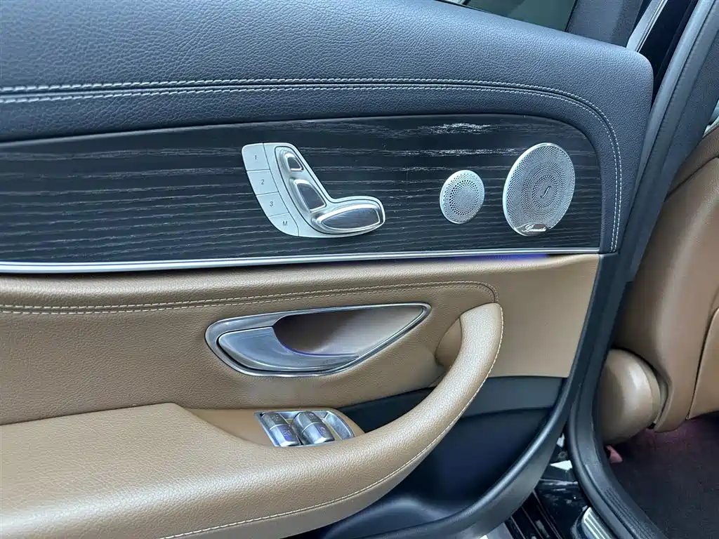Mercedes-Benz E-Class 2020 Facelift E 300 L Sport Exclusive фото 14
