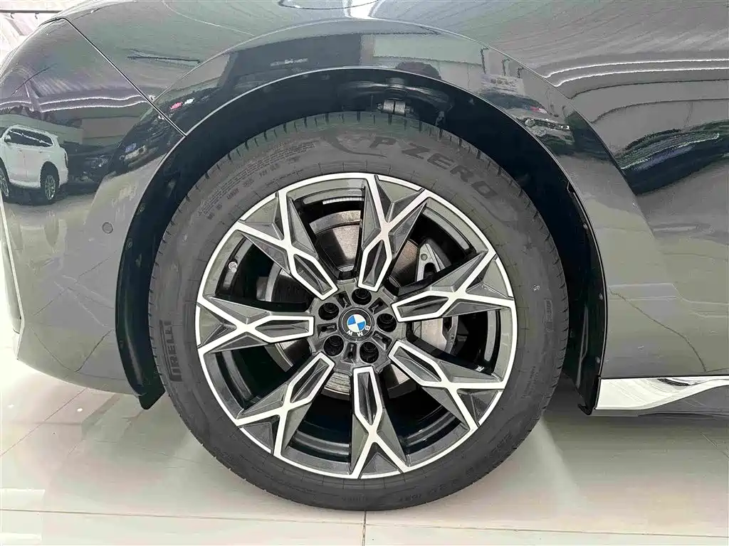BMW 7 Series 2025 2023 Model 735Li Luxury Package