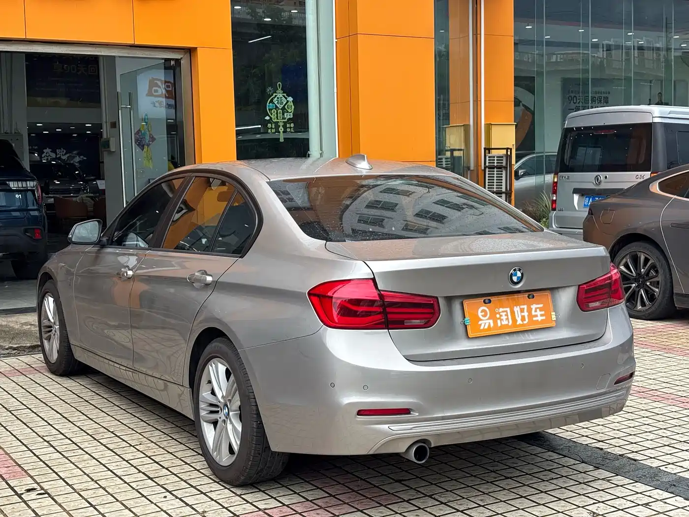 Фото 6 - BMW 3 Series