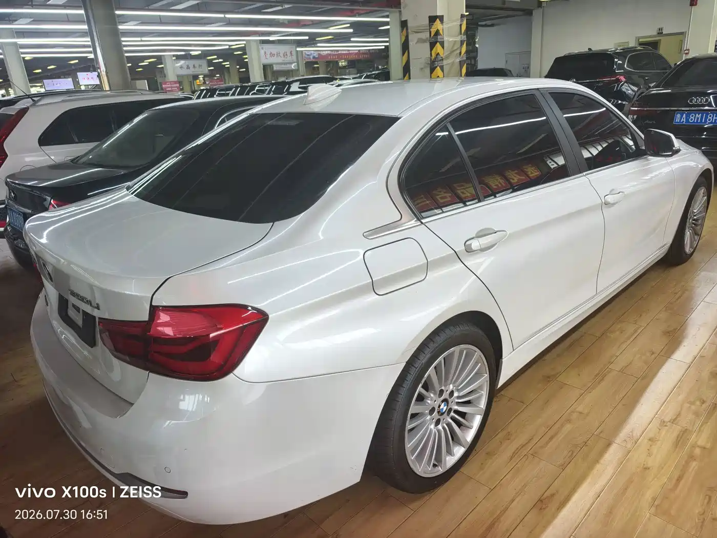 Photo 7 - BMW 3 Series