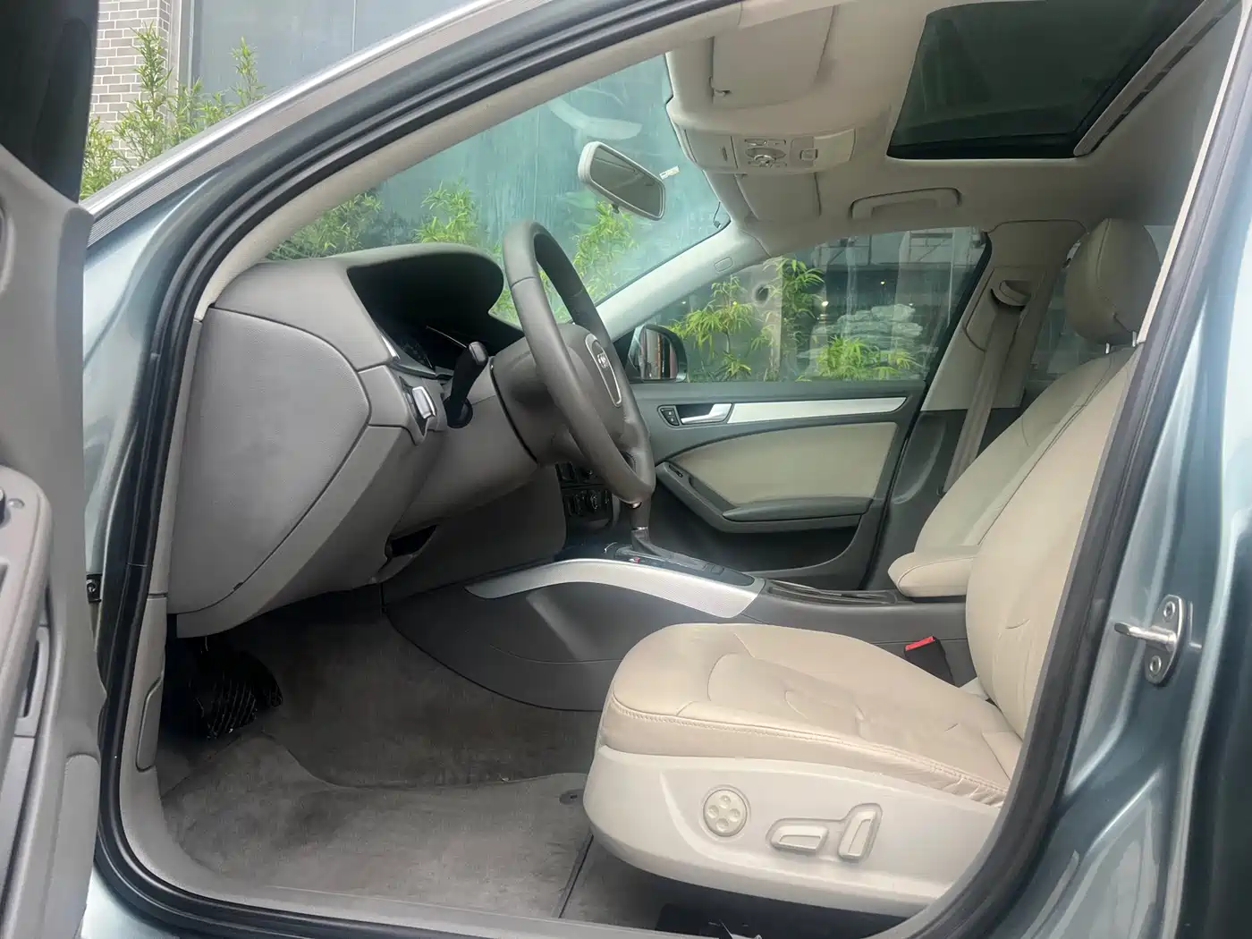 Audi A4L 2010 2010 2.0 TFSI Standard