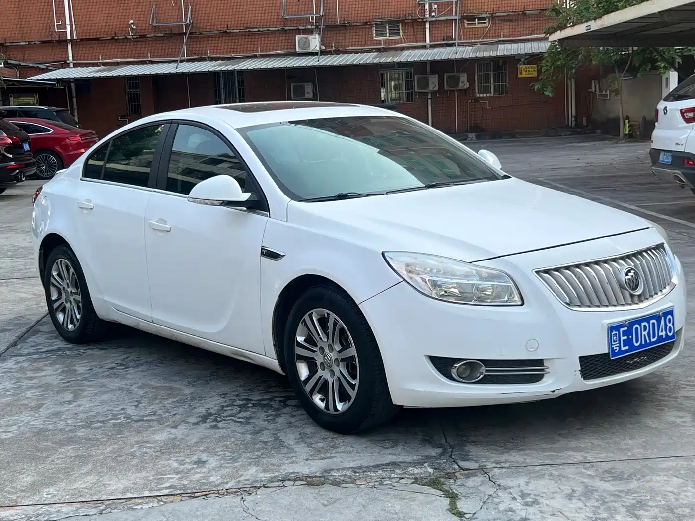 Photo 3 - Buick Regal