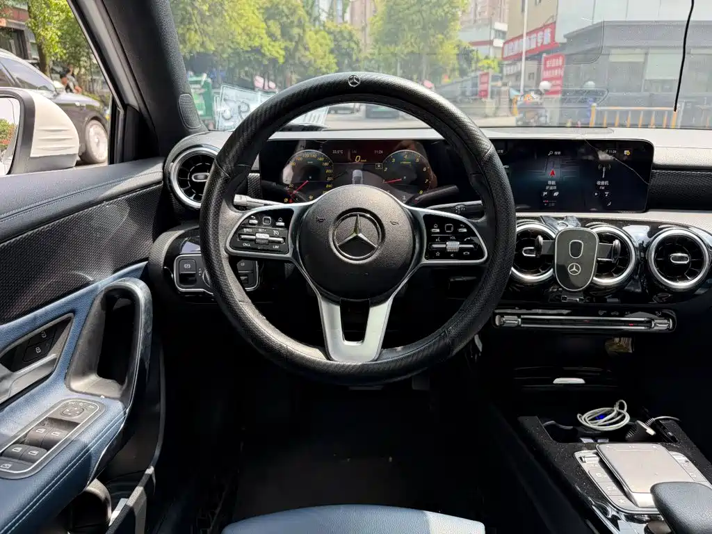 Фото 14 - Mercedes-Benz A-Class