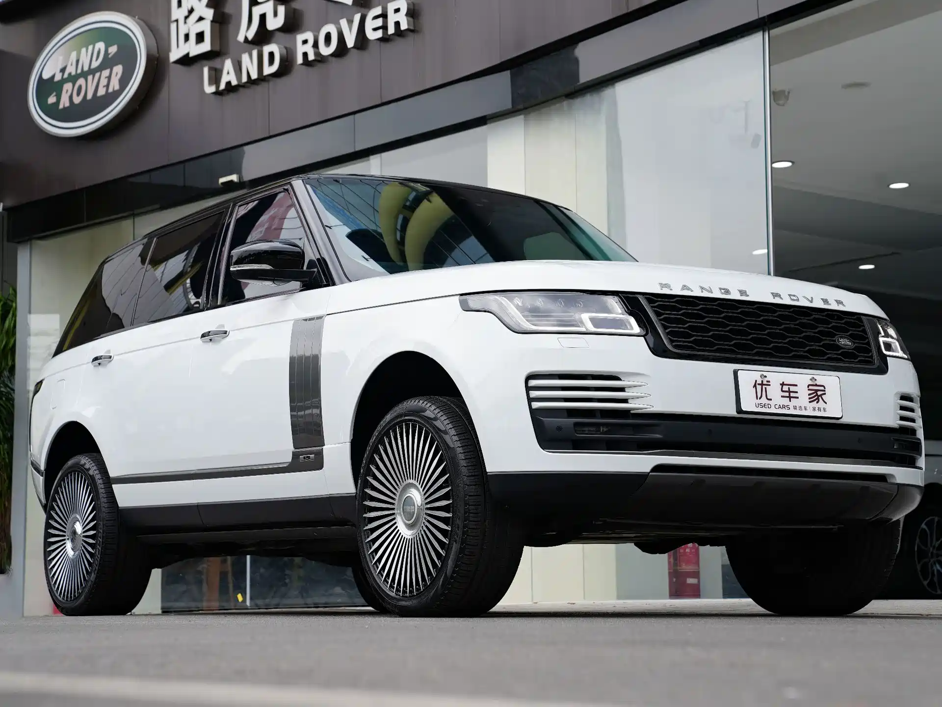 Фото 3 - Land Rover Range Rover