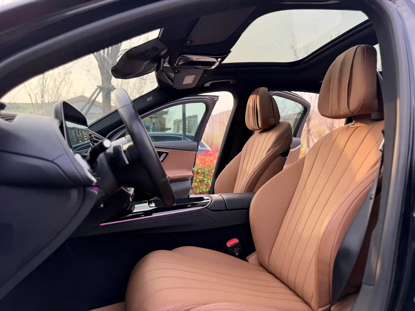 Mercedes-Benz E-Class 2024 Model E 260 L фото 4