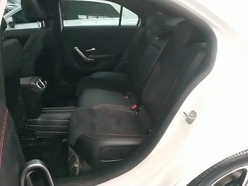 Mercedes-Benz A-Class 2025 2025 A 200 L Fashion Edition