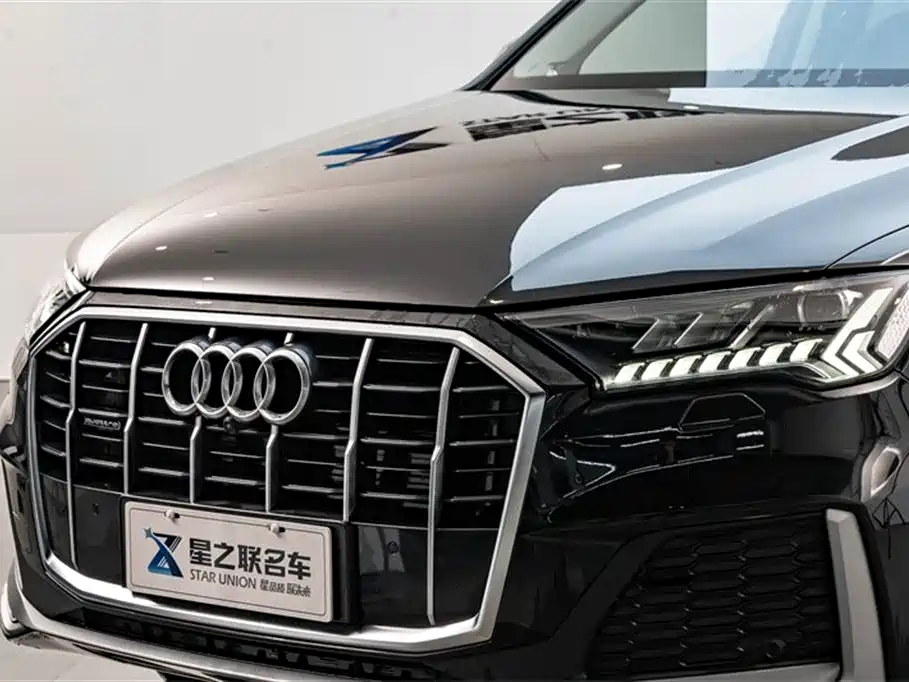 Audi Q7 2023 45 TFSI quattro S line Sport фото 4