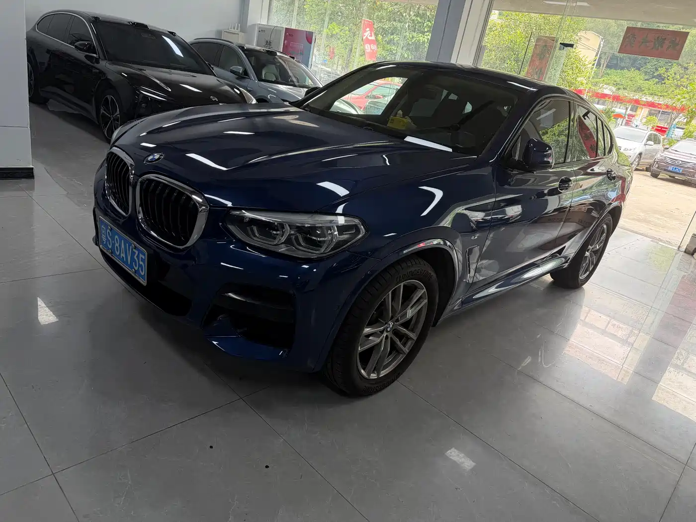 Photo 1 - BMW X4