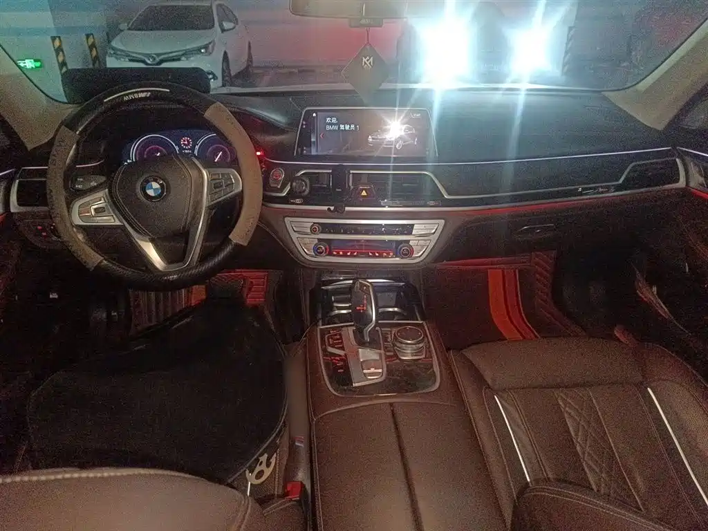 BMW 7 Series 2018 730Li Premium Type Excellence Package фото 13