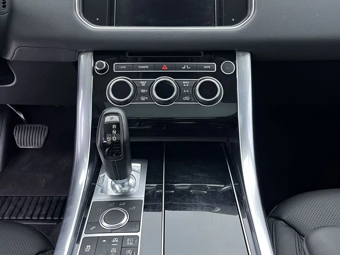 Land Rover Range Rover Sport 2015 3.0 SC V6 HSE фото 12