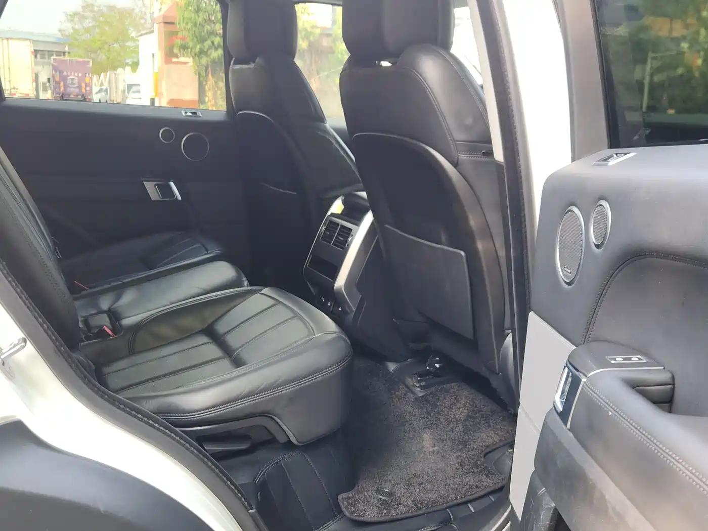 Land Rover Range Rover Sport 2021 3.0 L6 SE фото 16