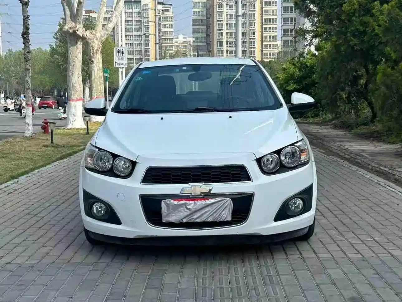 Chevrolet Aveo 2013 2011 Sedan 1.4L AT SE