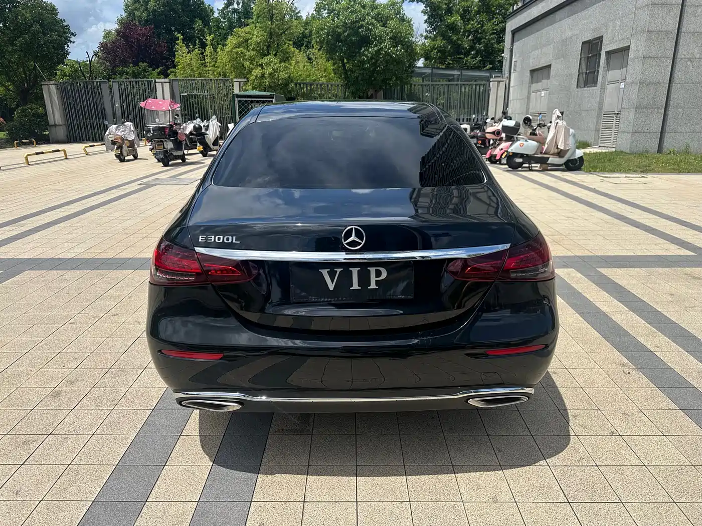 Mercedes-Benz E-Class 2016 E 200 L фото 11