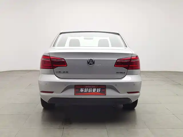 Volkswagen Bora 2013 1.6L Automatic Comfort Model — фото 4