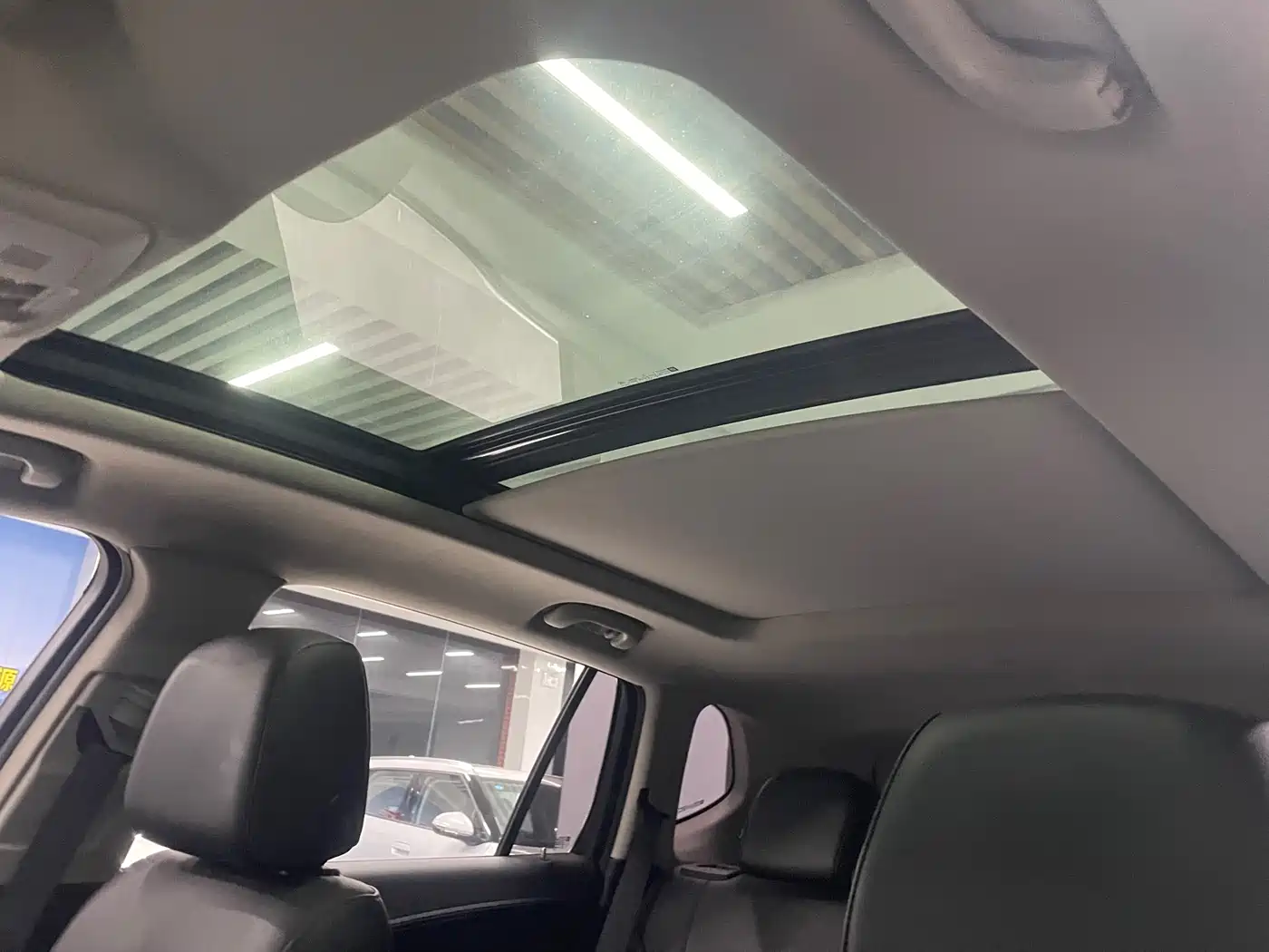 Buick Envision Plus 2020 20T FWD Leading фото 16