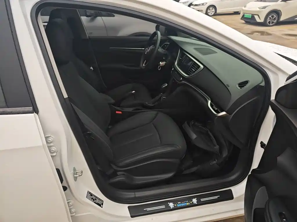 Фото 25 - Buick Excelle