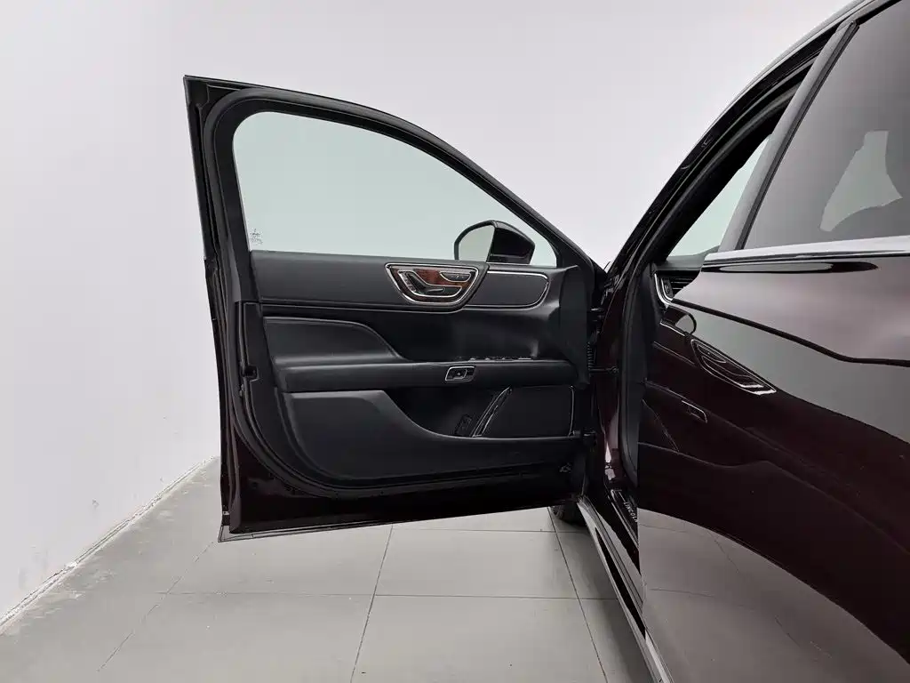 Lincoln Continental 2019 2018 2.0T 2WD Zunya Edition