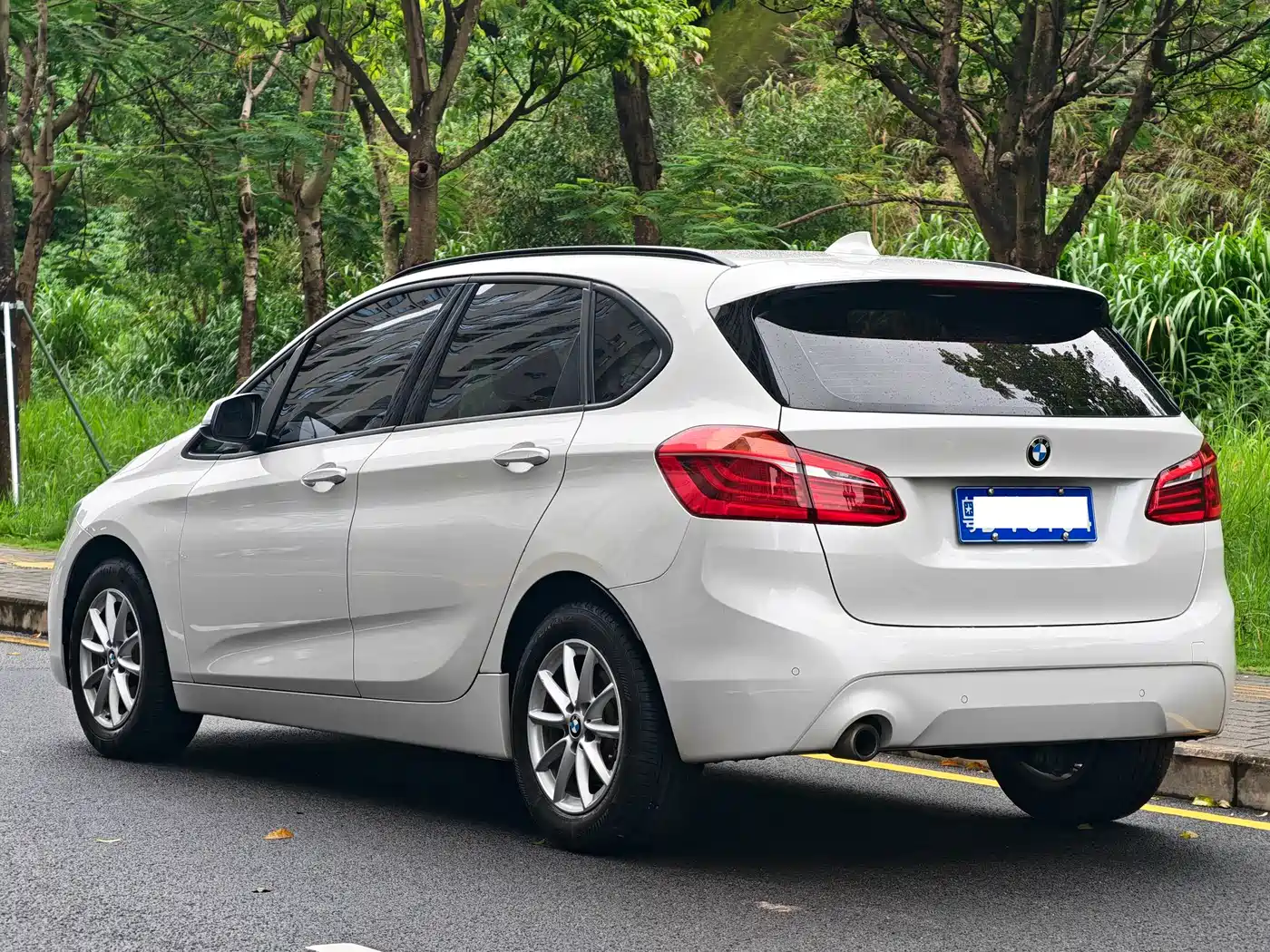 BMW 2 Series Touring 2019 2018 218i Sport Line
