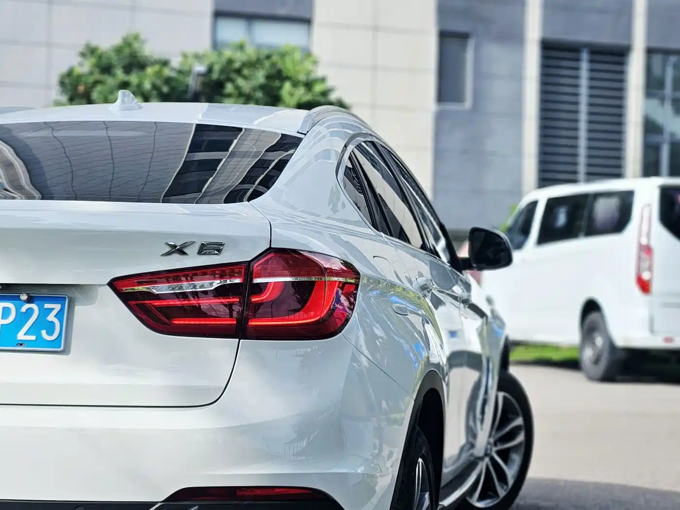 Фото 19 - BMW X6