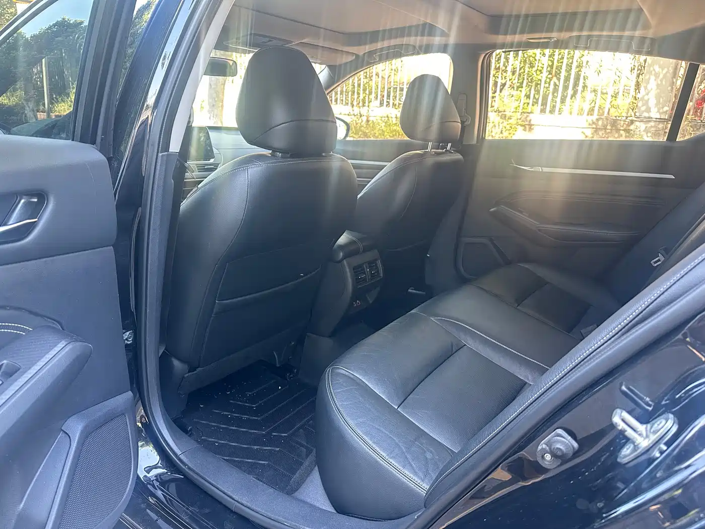 Фото 8 - Nissan Teana