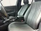 Photo 11 - Peugeot 2008