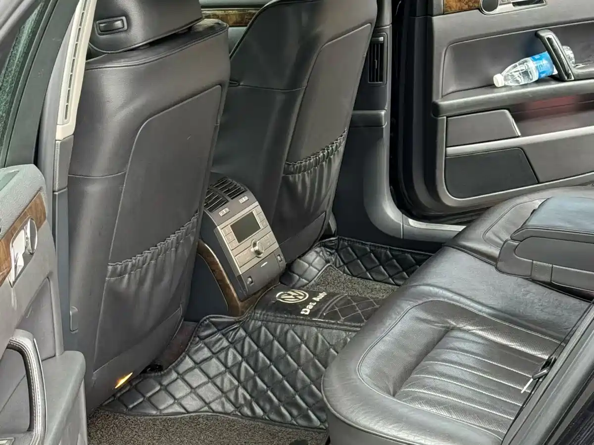 Volkswagen Phaeton 2011 2011 3.6L V6 5-Seater Extended Comfort