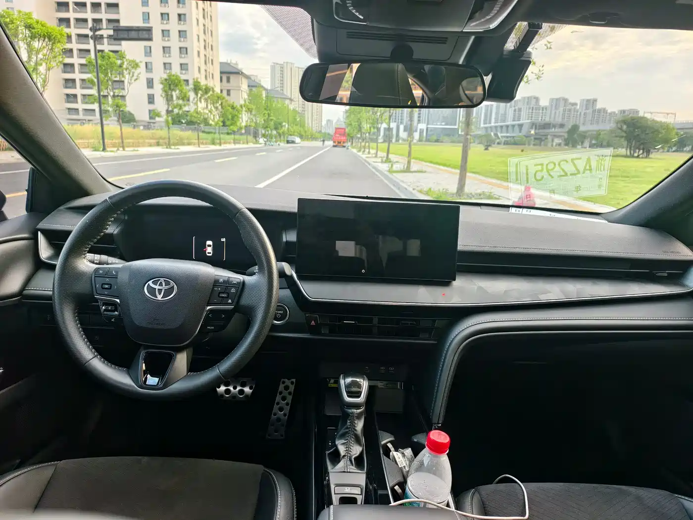 Toyota Camry 2026 Hybrid 2.0HXS Sport Plus Edition фото 7