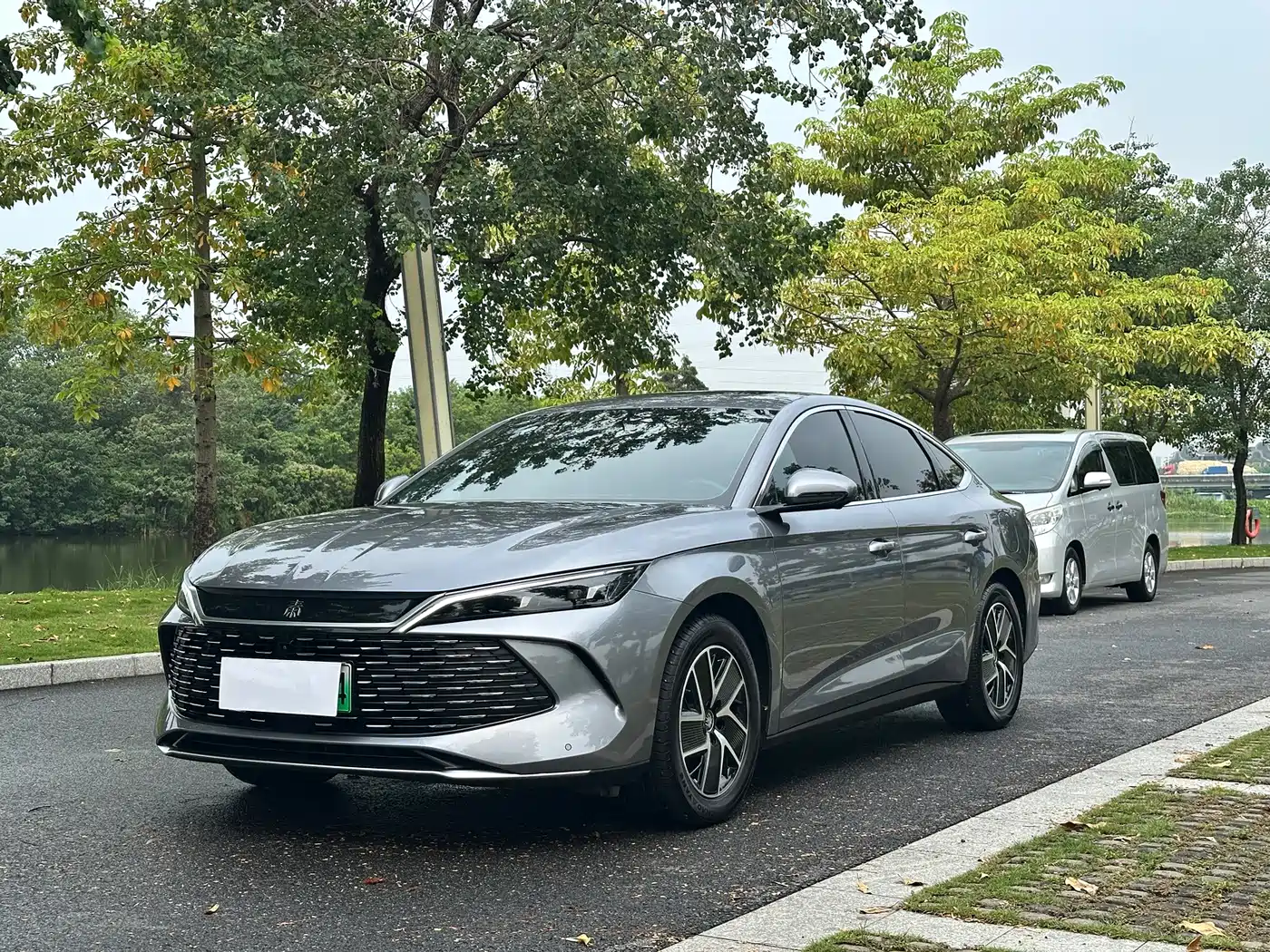 BYD Qin L 2024 — пригон из Китая