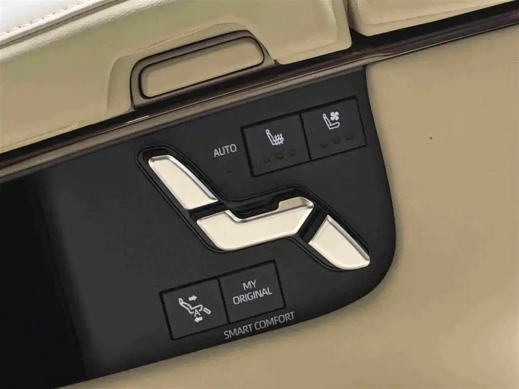Toyota Vellfire 2024 2024 Crown Hybrid 2.5L Executive Premium Edition